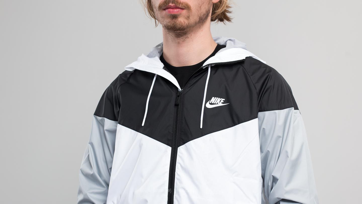 Nike top windrunner cena