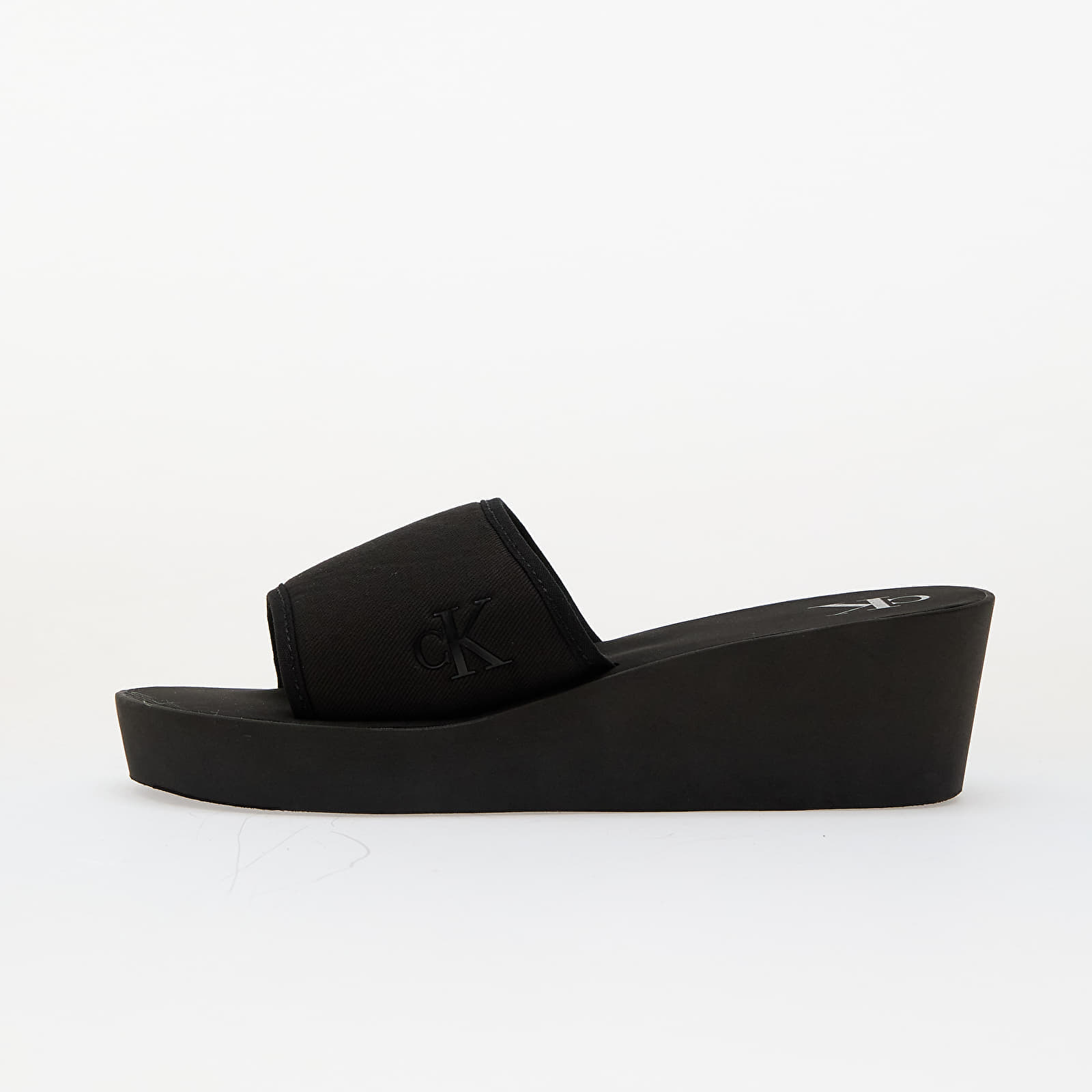 Levně Tenisky Calvin Klein Jeans Beach Wedge Slide Ca Black
