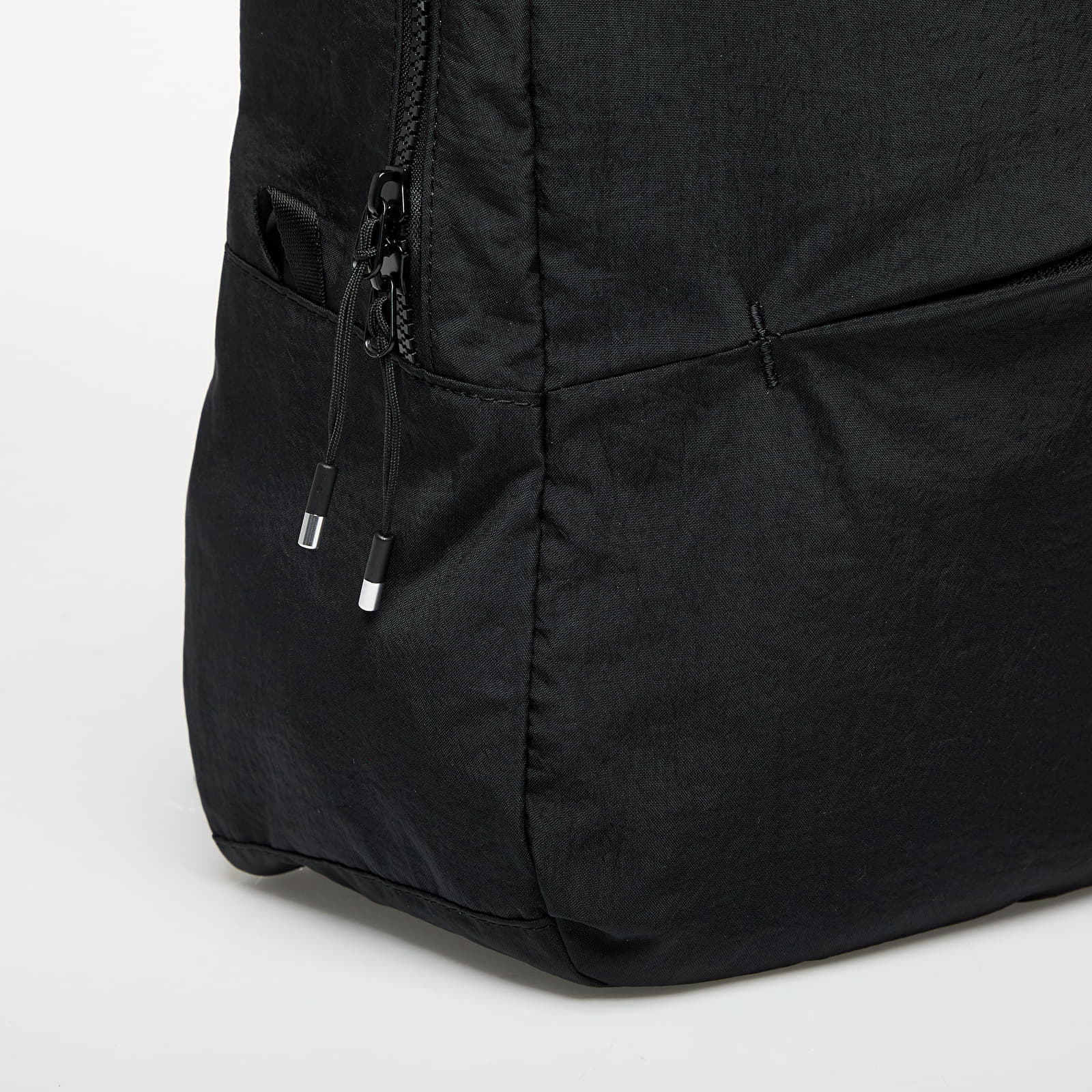 Plecaki męskie Nike Aura Backpack (24L) Black/ Black/ Matte Silver