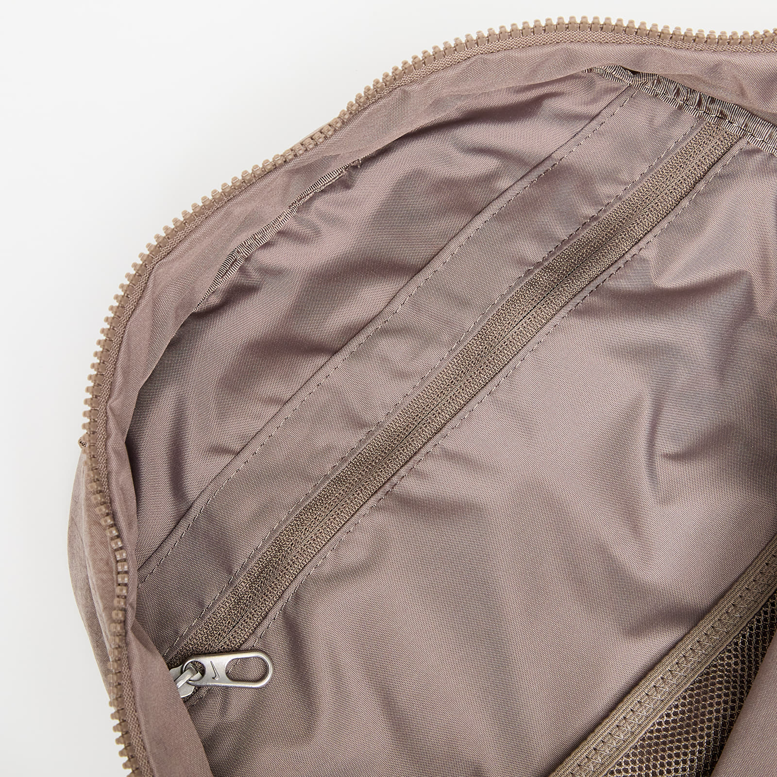 Moški nahrbtniki Nike Aura Backpack (24L) Mink Brown/ Mink Brown/ Matte Silver