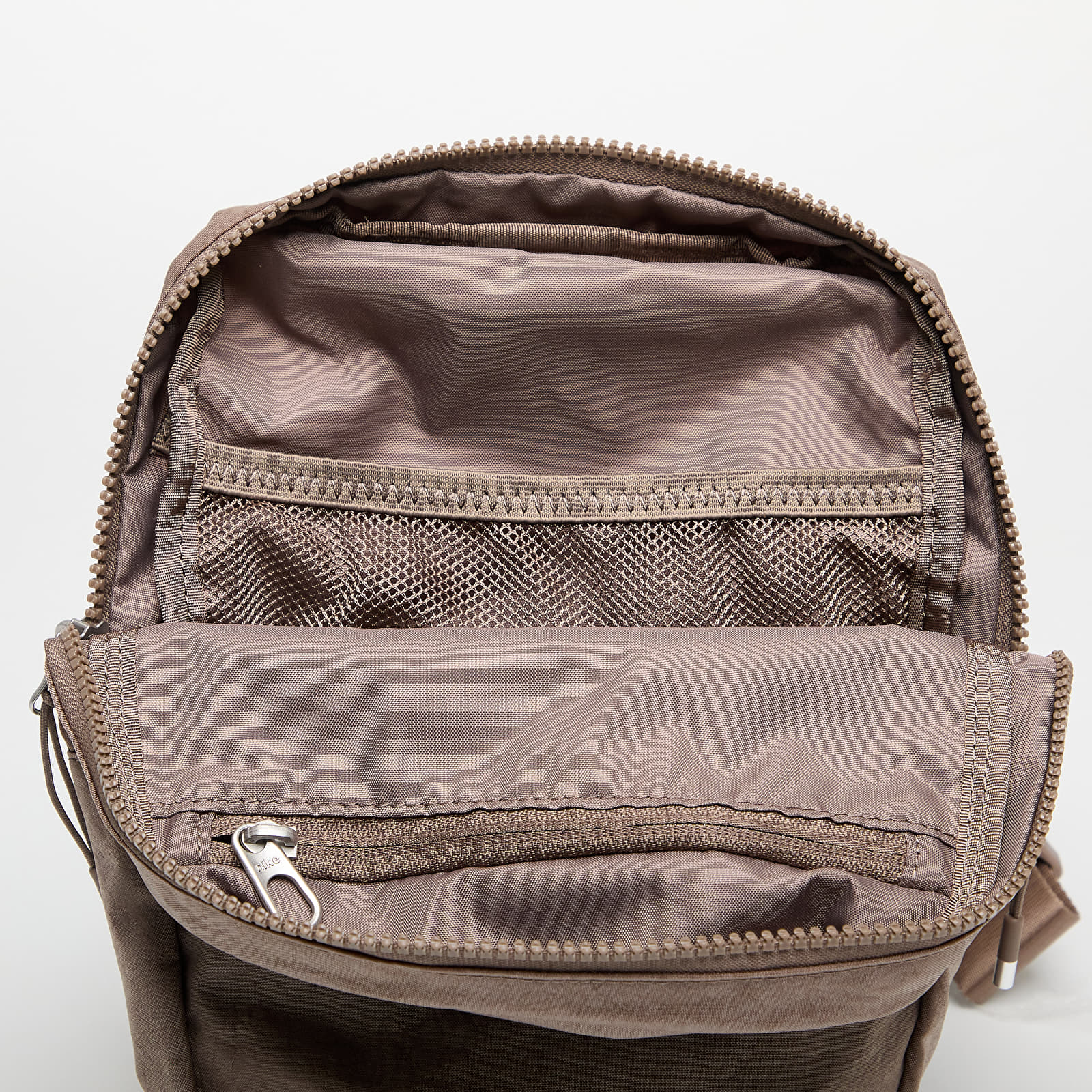 Crossbody somas Nike Aura Crossbody Bag (5L) Mink Brown/ Mink Brown/ Matte Silver