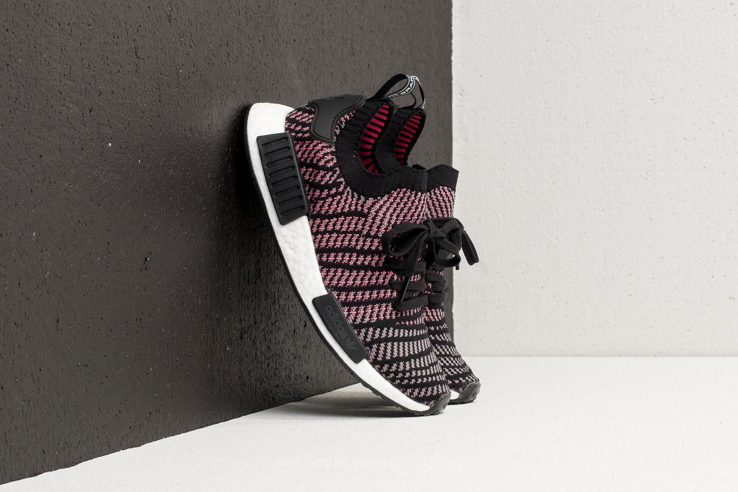Men's shoes adidas NMD_R1 STLT Primeknit Core Black/ Grey Four/ Solar Pink