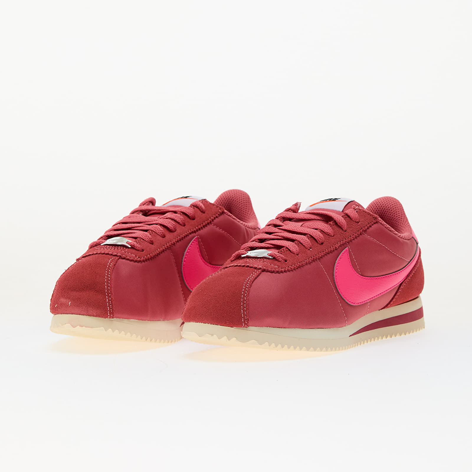 Damesko Nike W Cortez Textile Adobe/ Hyper Pink-Alabaster-Safety Orange