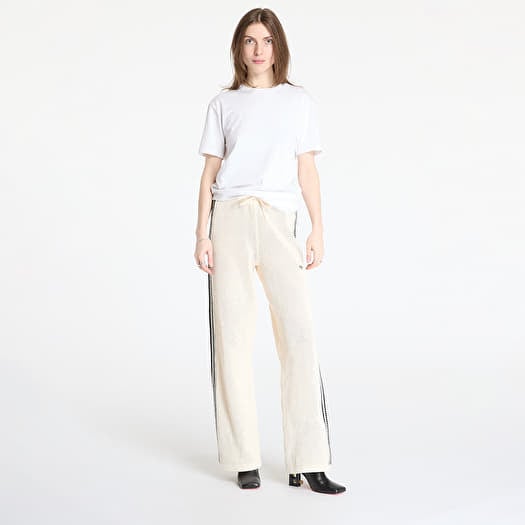 ☆韓国の人気☆【ADIDAS】☆W PREMIUM CROCHET TRACK PANT.S☆ ☆韓国の人気☆【ADIDAS】☆W PREMIUM CROCHET TRACK PANT.S
