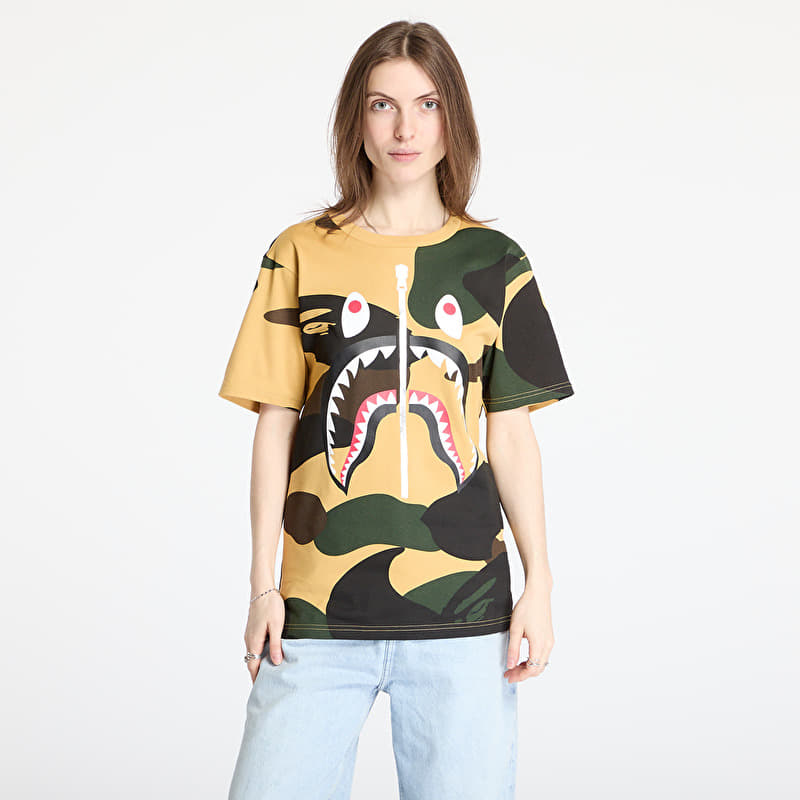 Marškinėliai A BATHING APE Giant 1St Camo Shark Tee UNISEX Yellow