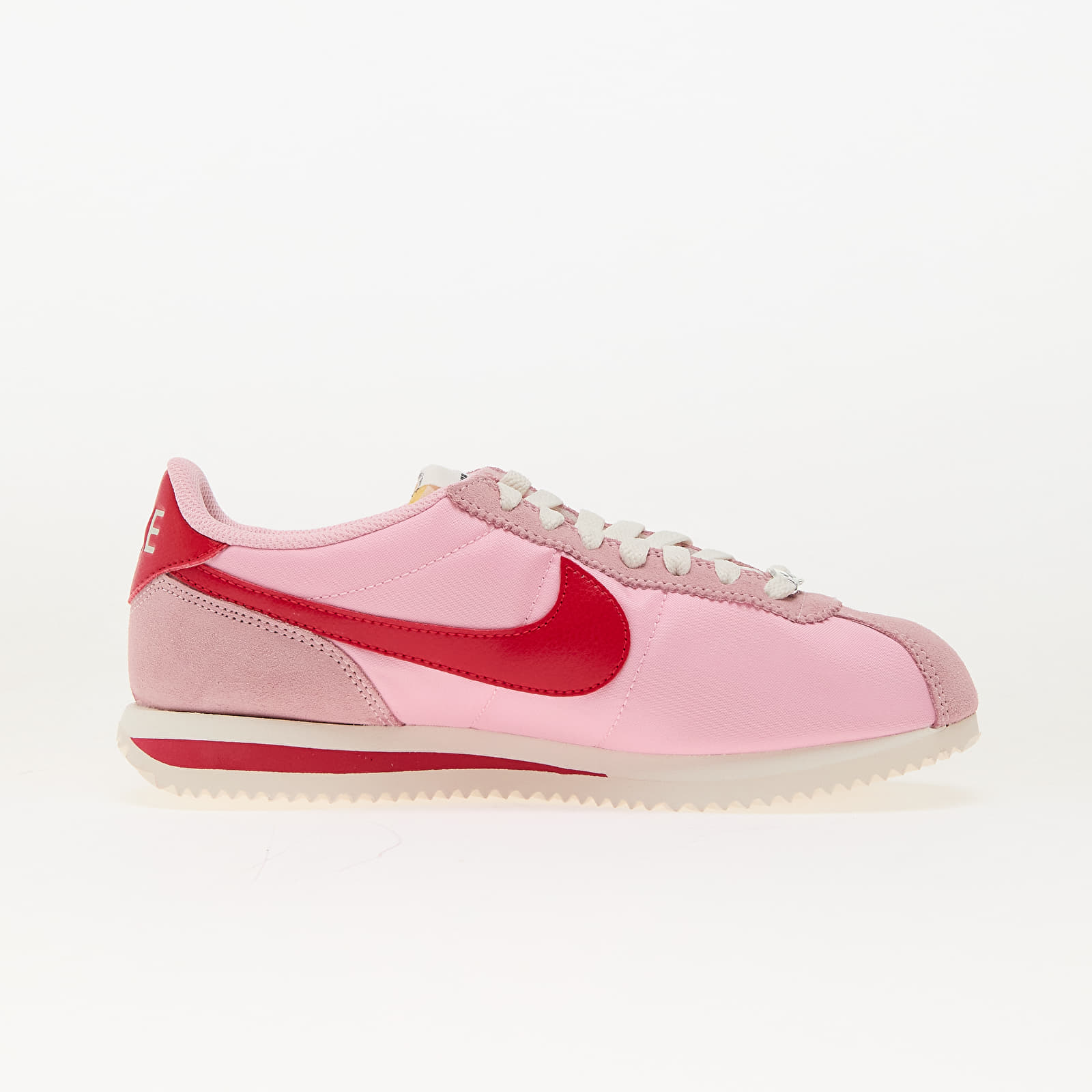 Sko til kvinder Nike W Cortez Textile Med Soft Pink/ Fire Red-Sail-Team Orange