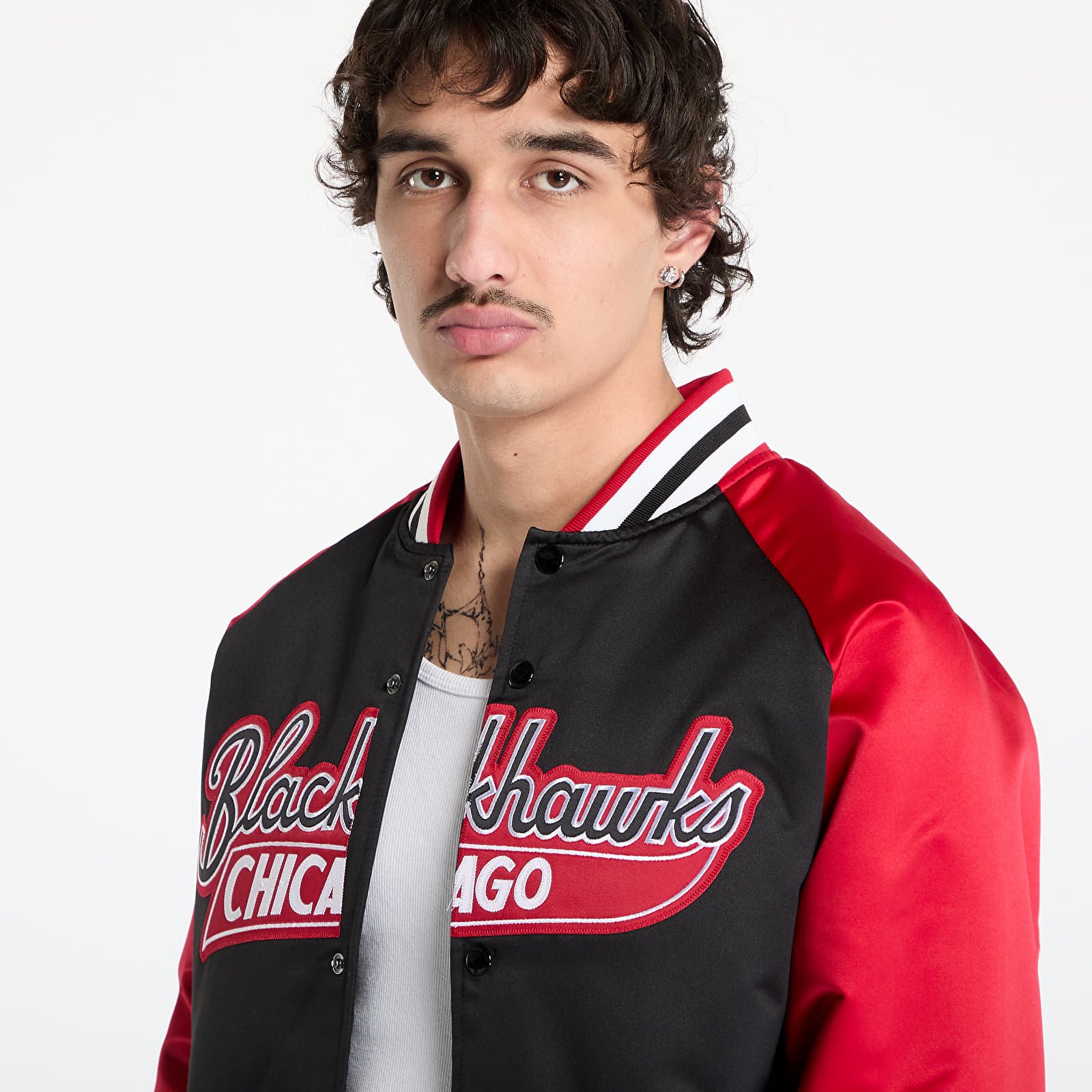 Casacos Mitchell & Ness NHL Double Clutch Lw Satin Vintage Logo Blackhawks Jacket Black/ Scarlet