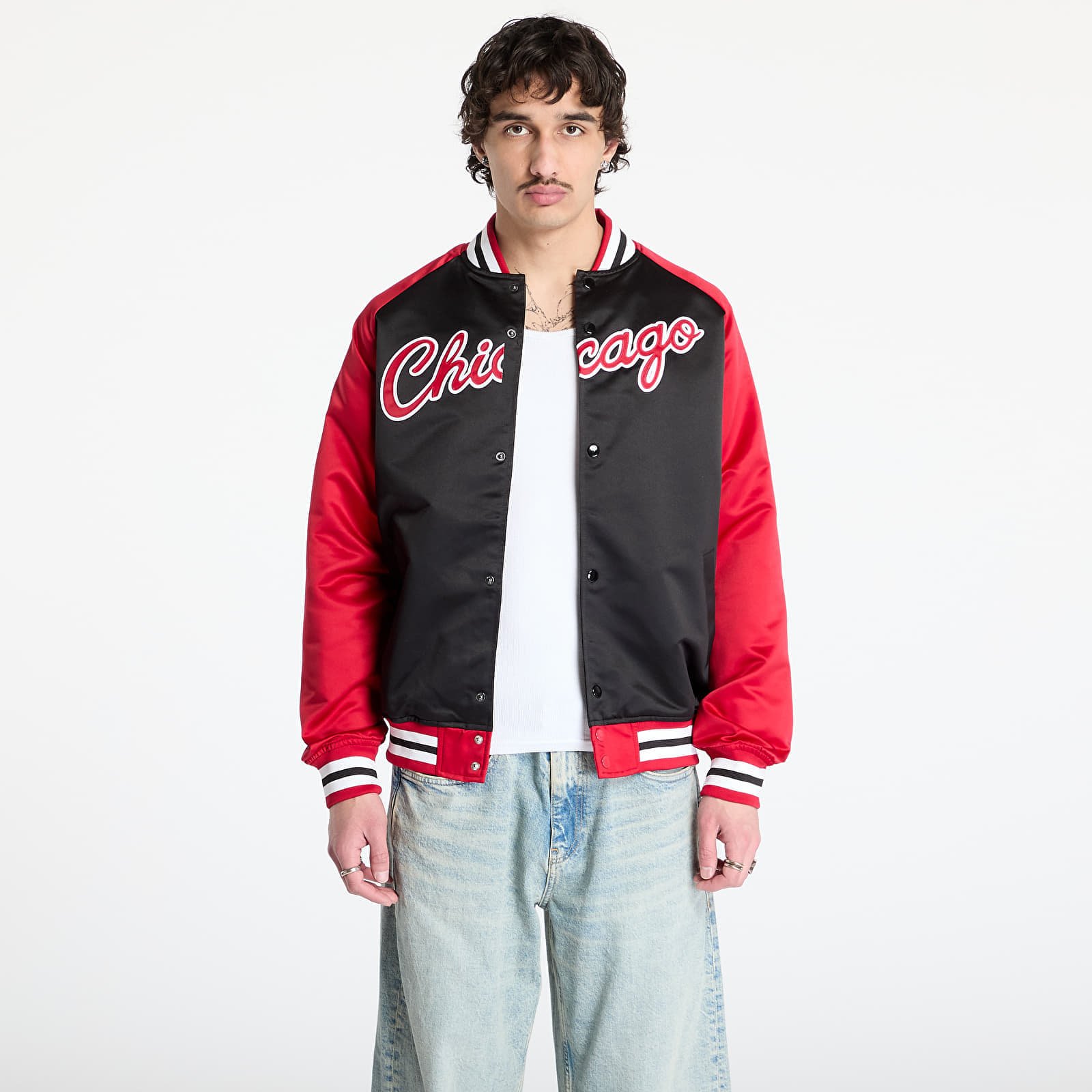 Jacket Mitchell & Ness NBA Double Clutch Lw Satin Vintage Logo Bulls Jacket Black/ Scarlet L