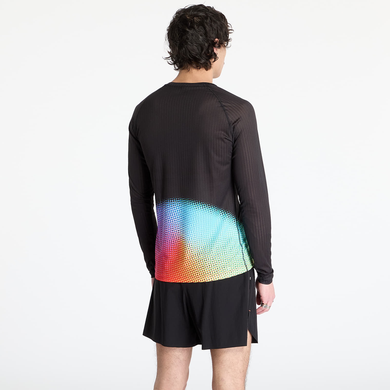 Meeste T-särgid SOAR Running Men's Race Base Layer T-Shirt Black/Rainbow Dot