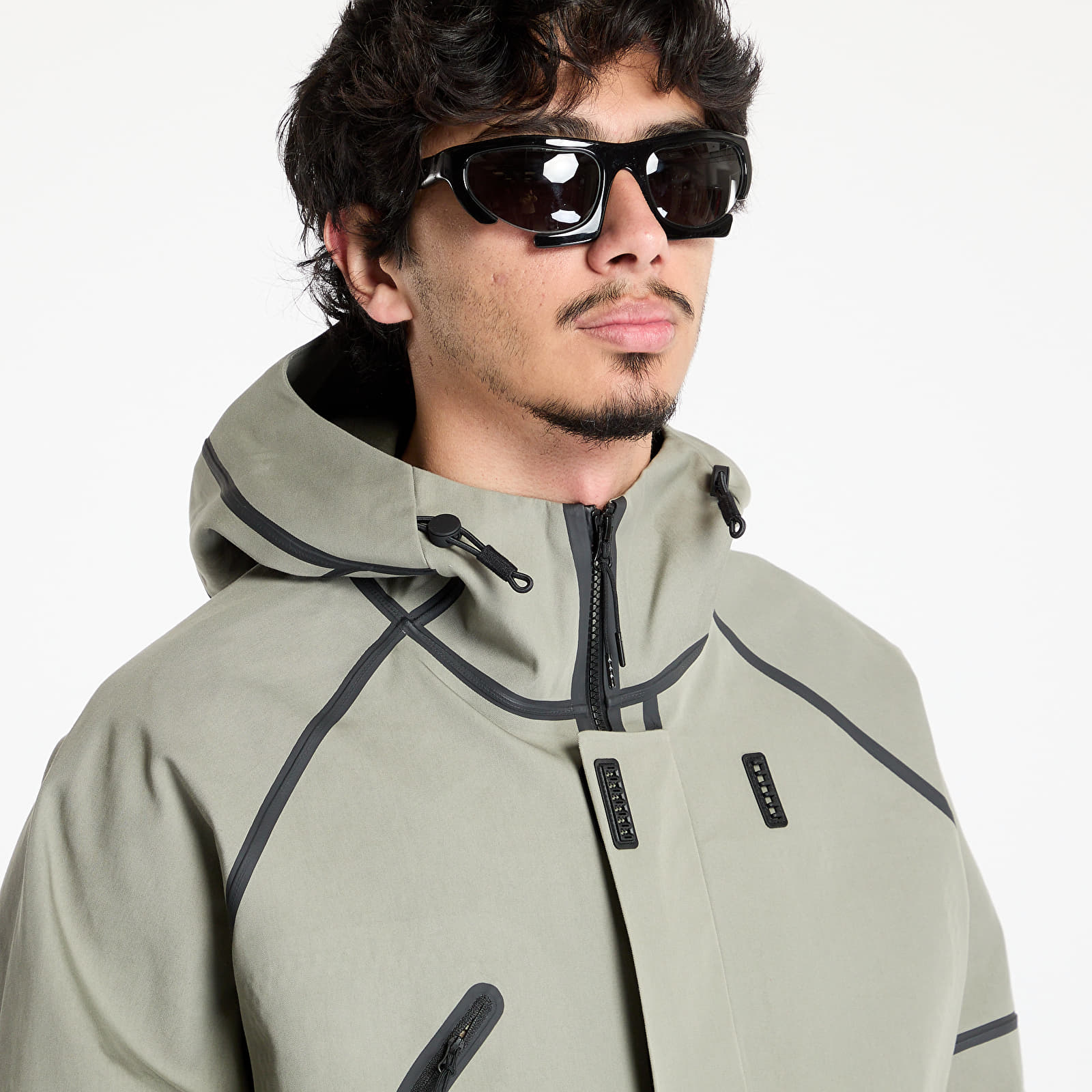 Bundy Nike Tech Men's Storm-FIT Hooded Rain Jacket Light Army/ Black
