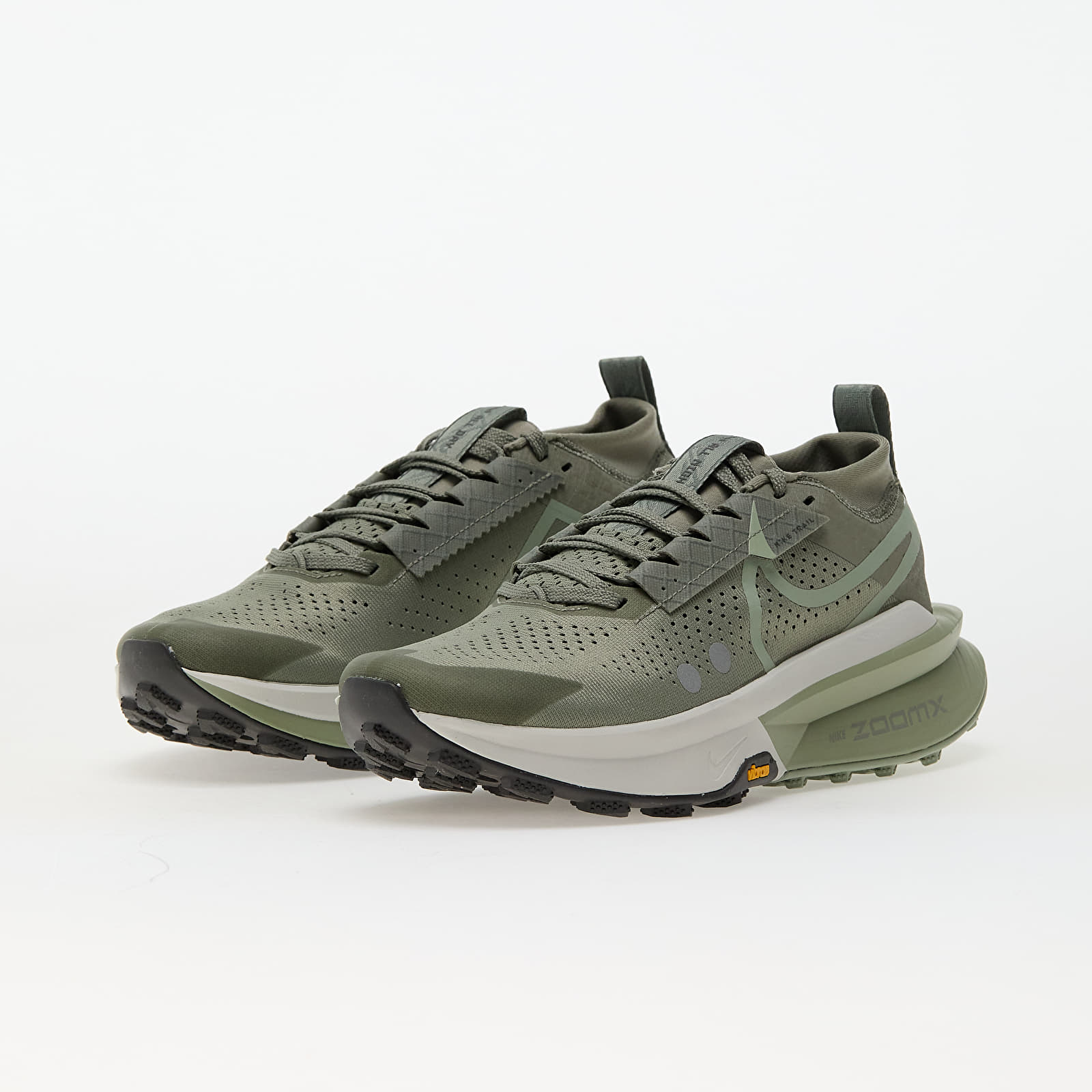 Чоловіче взуття Nike Zegama 2 Light Army/ Jade Horizon-Light Bone