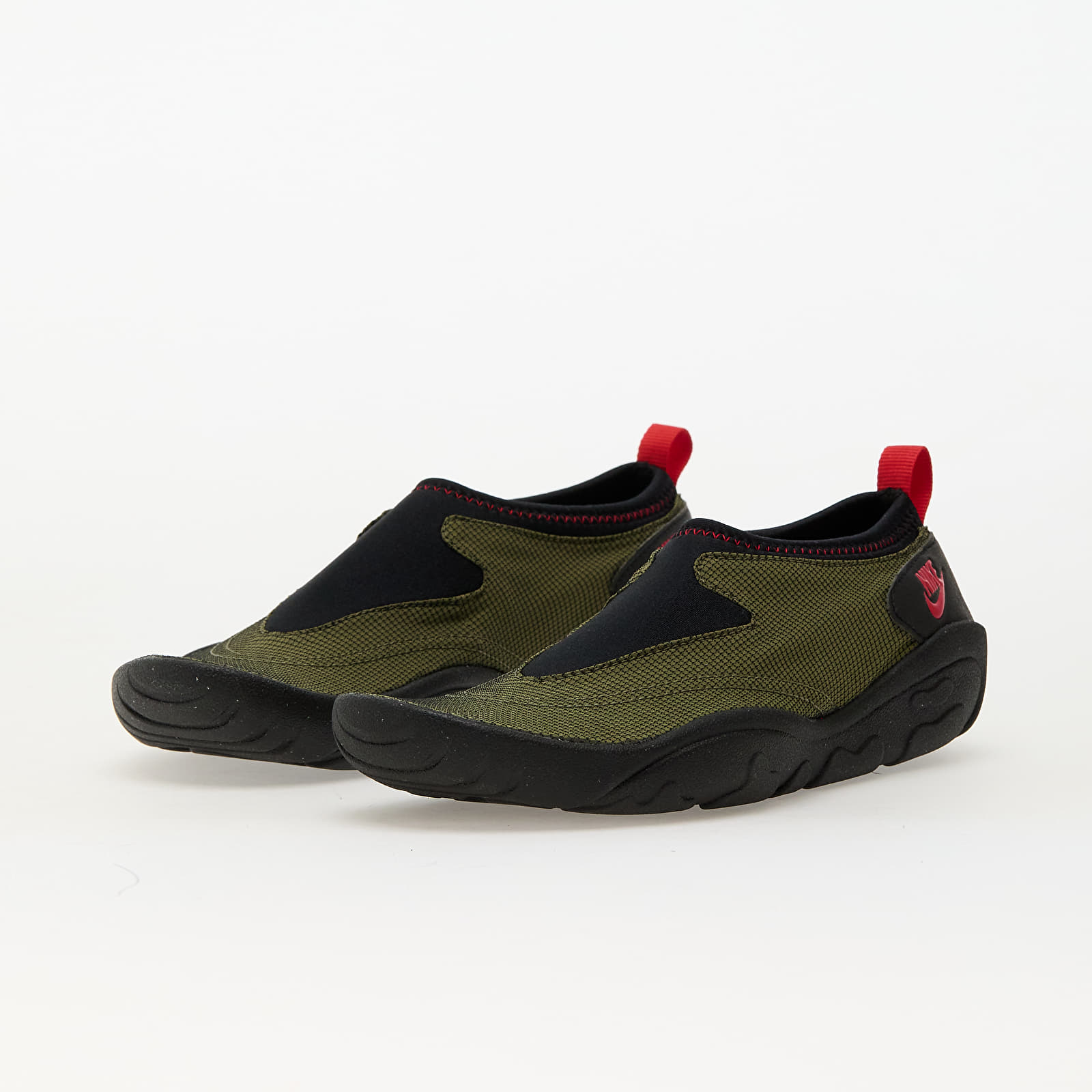 Männer Nike Aqua Turf Medium Olive/ University Red-Black