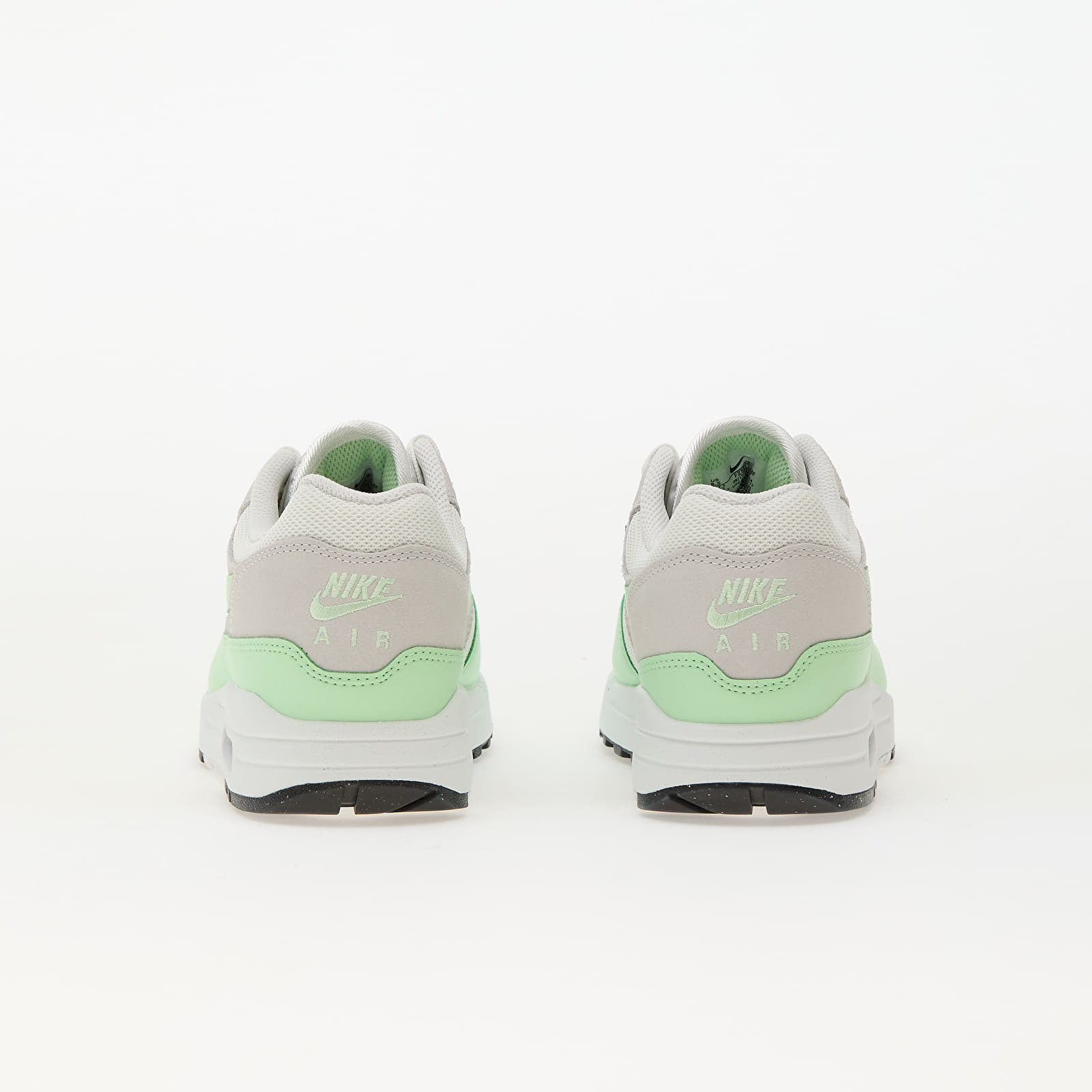 Männer Nike Air Max 1 Essential Summit White/ Vapor Green-Photon Dust