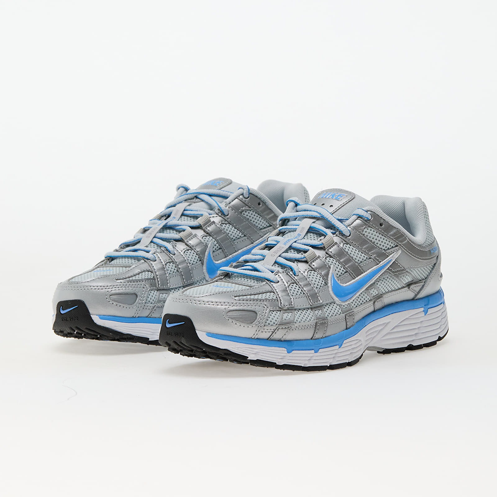 Sko til mænd Nike P-6000 Mtlc Platinum/ University Blue