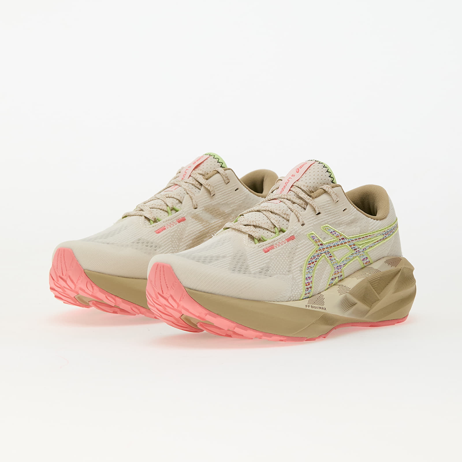 Naiste jalatsid Asics Novablast 5 Tr Nature Bathing/ Guava