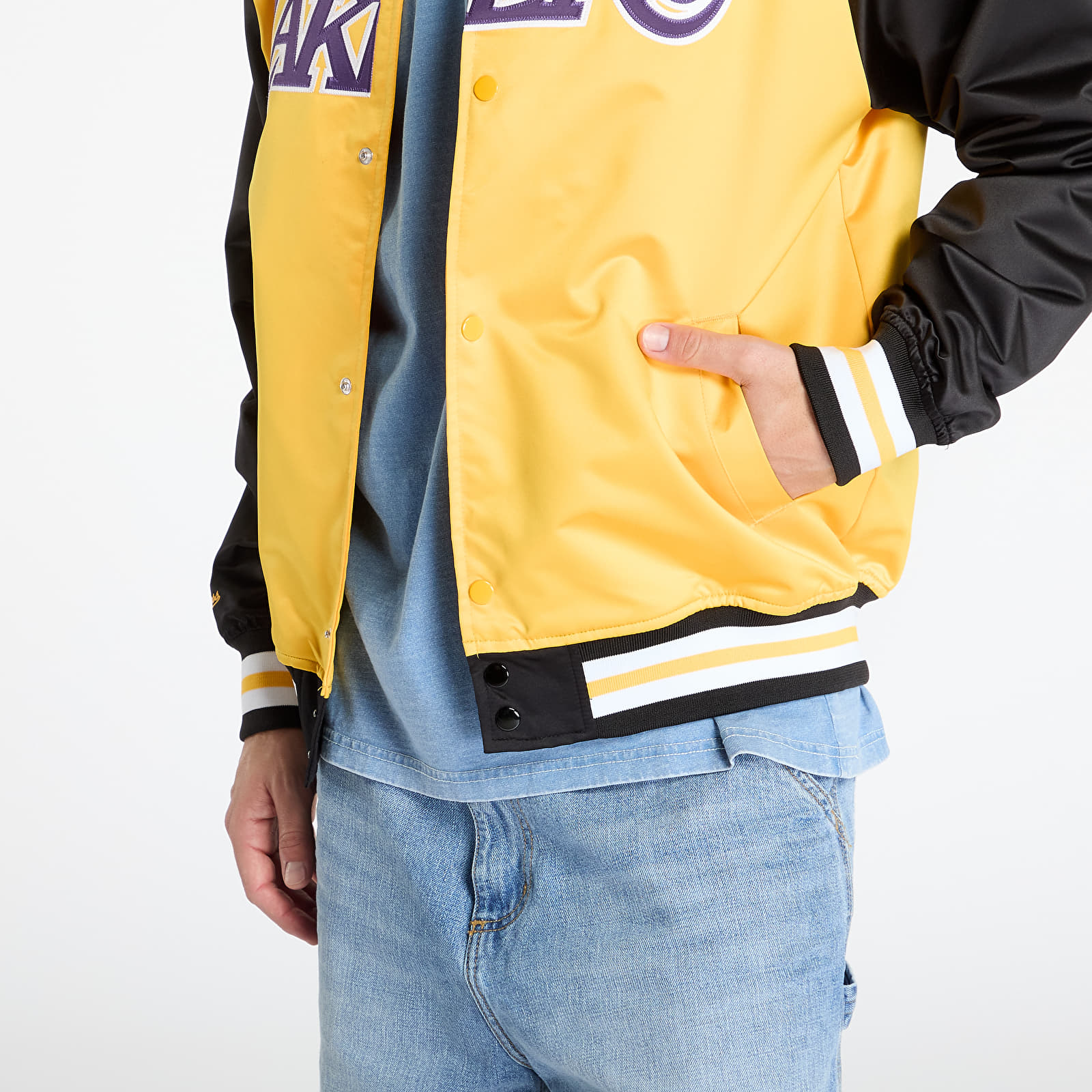 Men's jackets Mitchell & Ness NBA Double Clutch Lw Satin Jacket Vintage Logo Lakers Black/ Gold