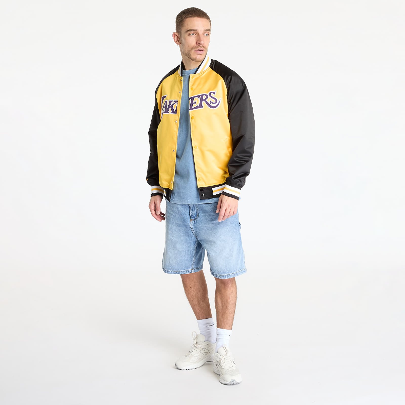 Men's jackets Mitchell & Ness NBA Double Clutch Lw Satin Jacket Vintage Logo Lakers Black/ Gold