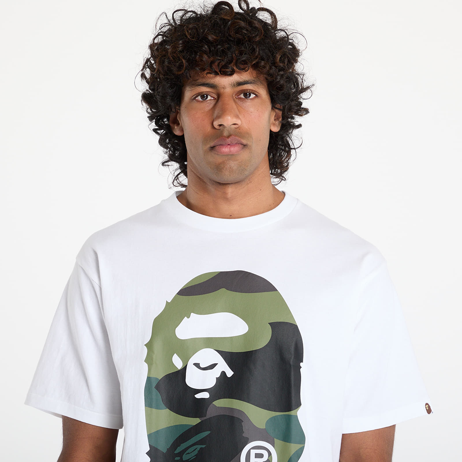 T-shirts A BATHING APE Giant 1St Camo Big Ape Head Tee UNISEX White/ Green