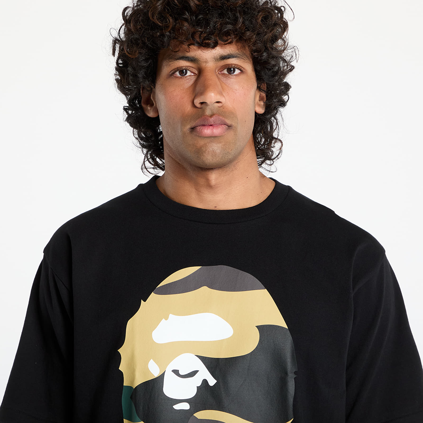 T-shirts A BATHING APE Giant 1St Camo Big Ape Head Tee UNISEX Black/ Yellow