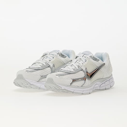 Women's shoes Nike W Zoom Vomero Gold White/ Metallic Silver