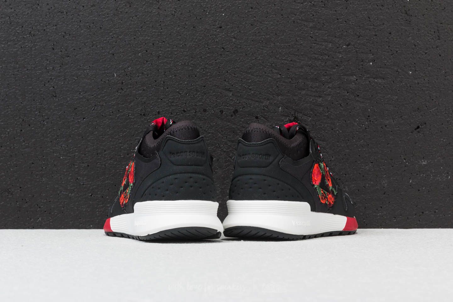 Men s shoes le coq sportif Omicron Embroidery Black Tango Red
