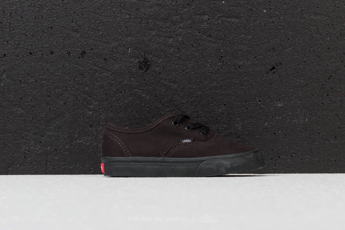 Детски маратонки и обувки Vans Toddler AUTHENTIC Black/Black
