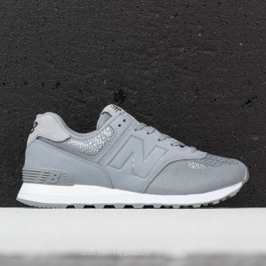 New balance raffia store
