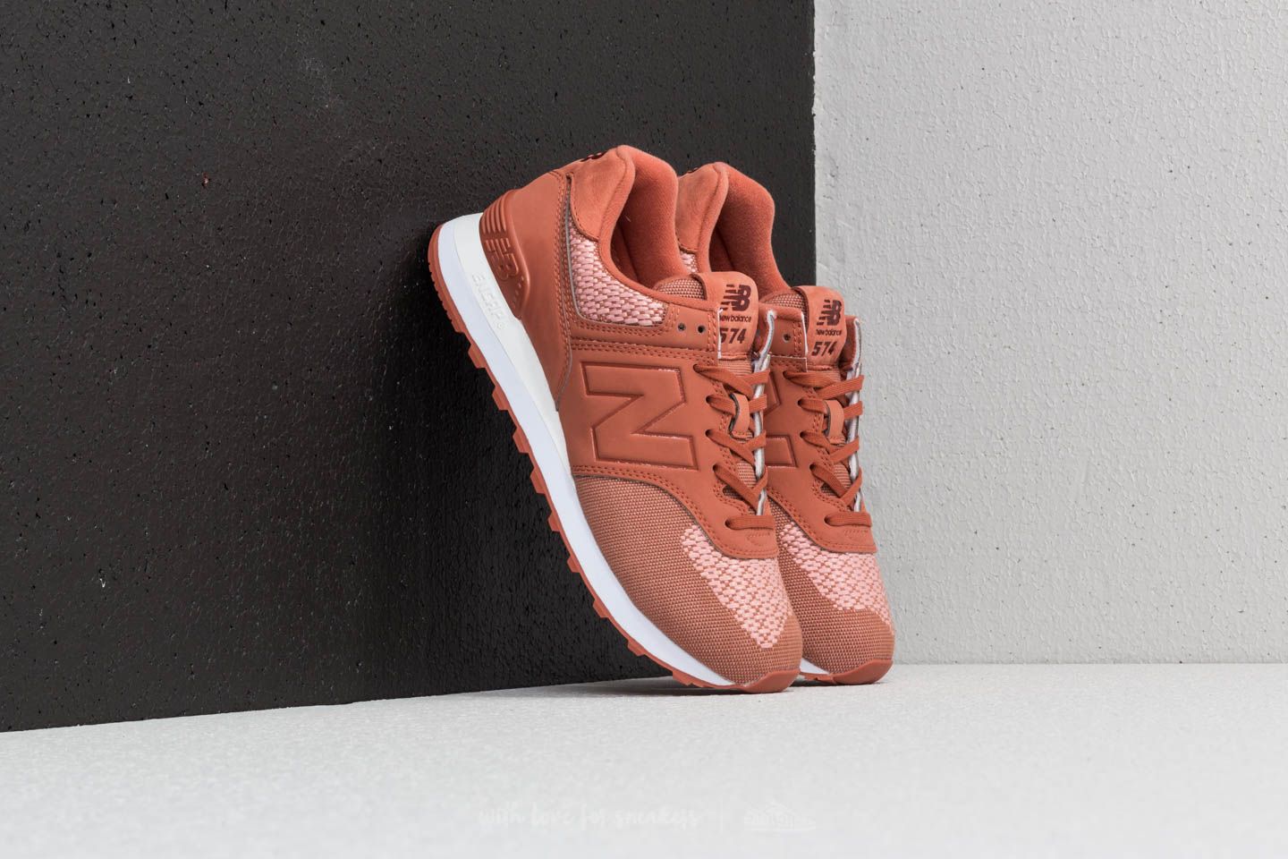Chaussures et baskets femme New Balance 574 Dusted Peach