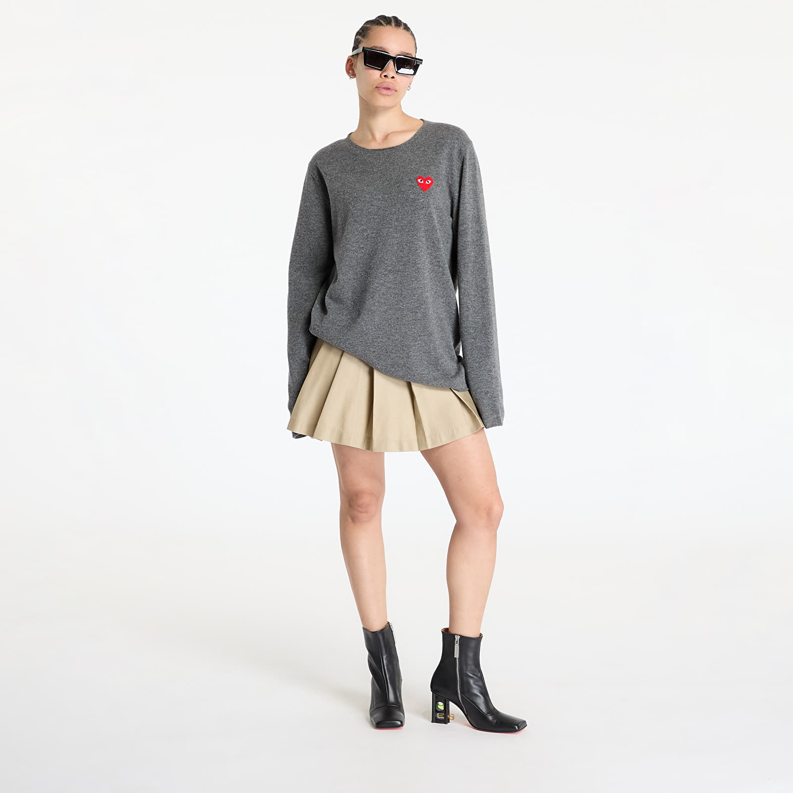 Sweatshirts Comme des Garçons PLAY Red Heart Crewneck Jumper Mid Grey
