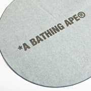 Inne A BATHING APE Ape Target Rug Navy (001HOL301008MNVY) | Footshop