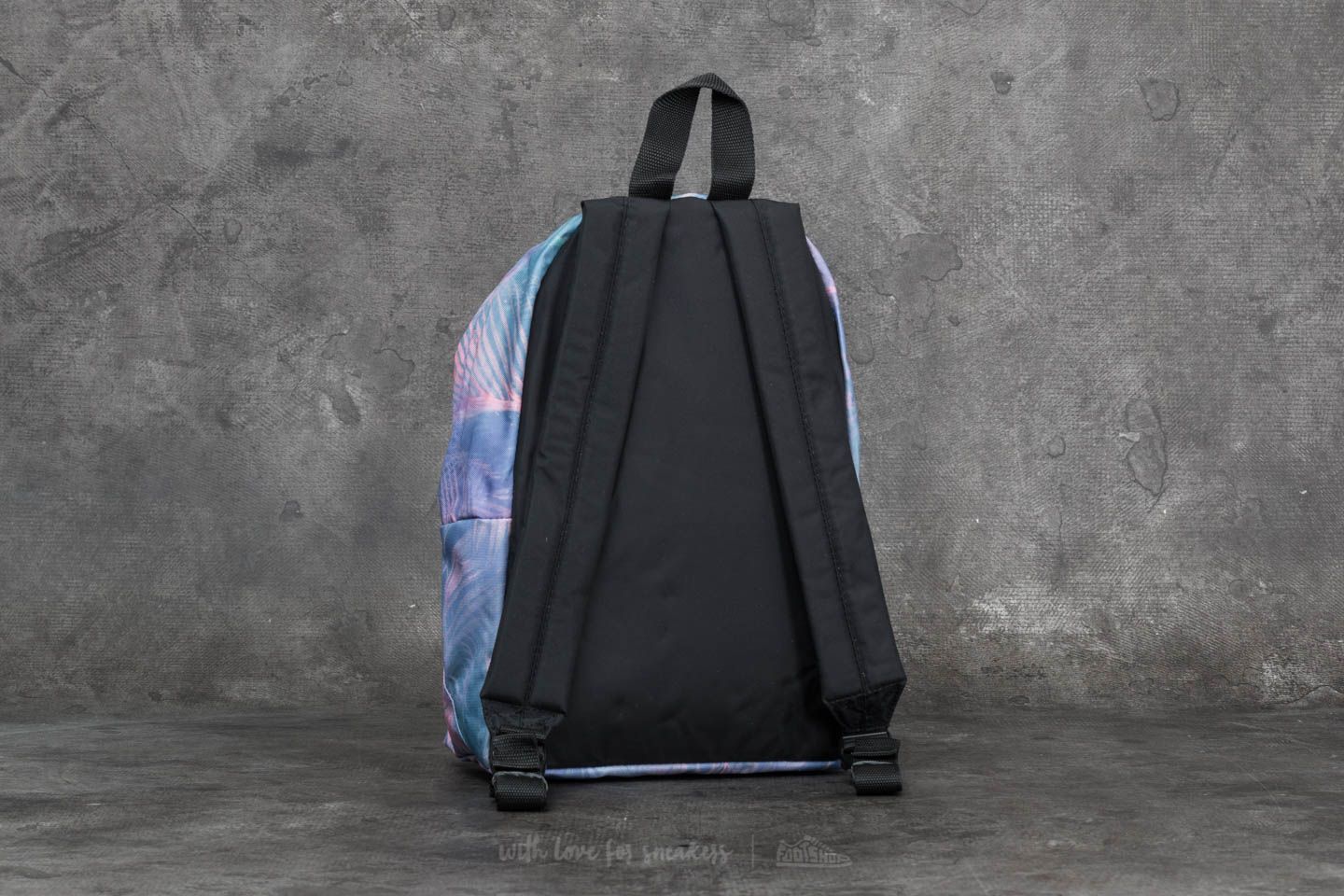 Eastpak brize blush outlet