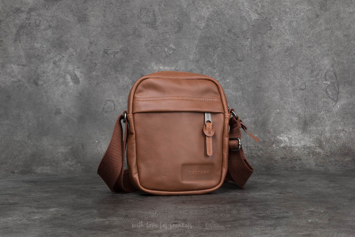 Eastpak the one cuir 2025