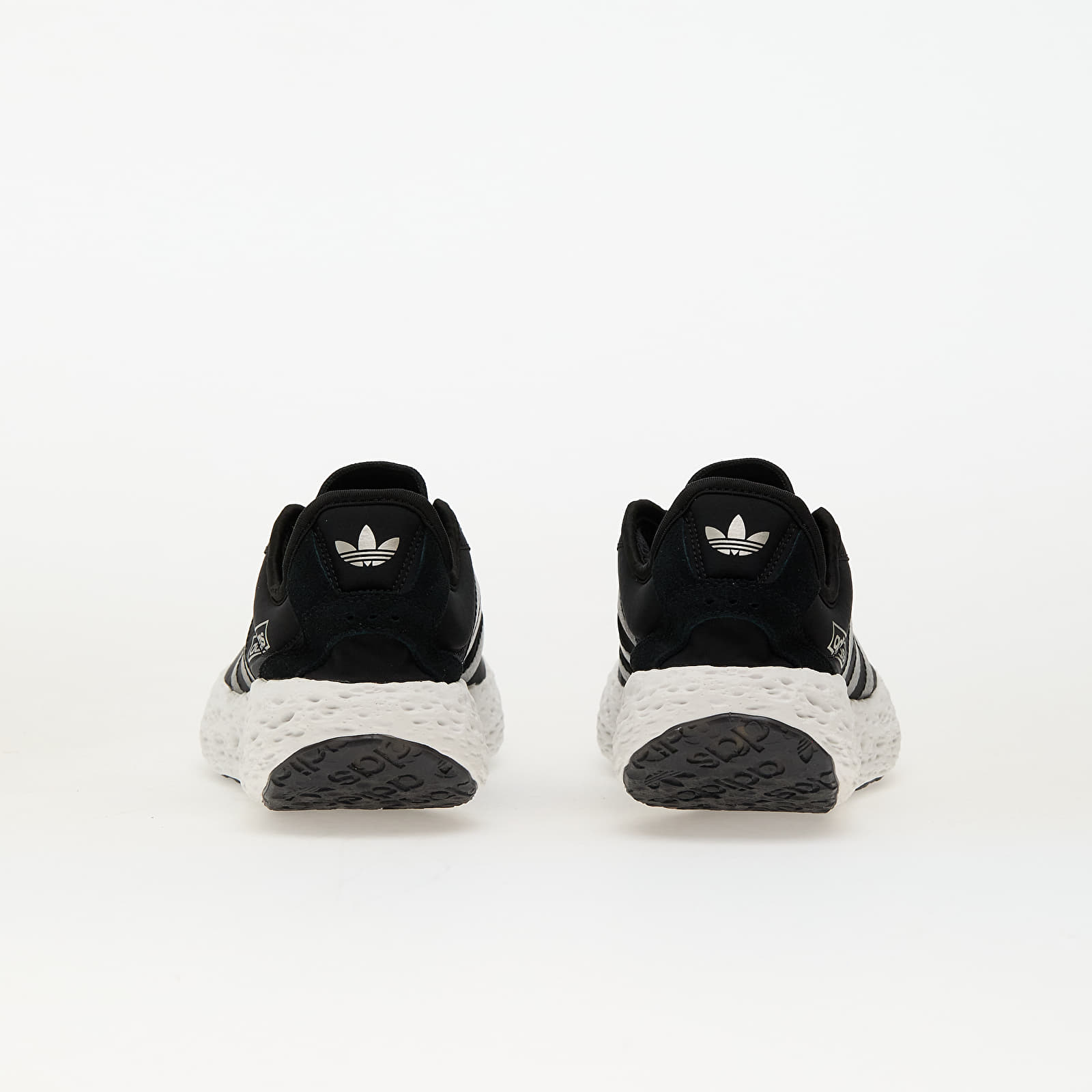 Men's shoes adidas Zponge Core Black/ Metallic Silver/ Supplier Colour