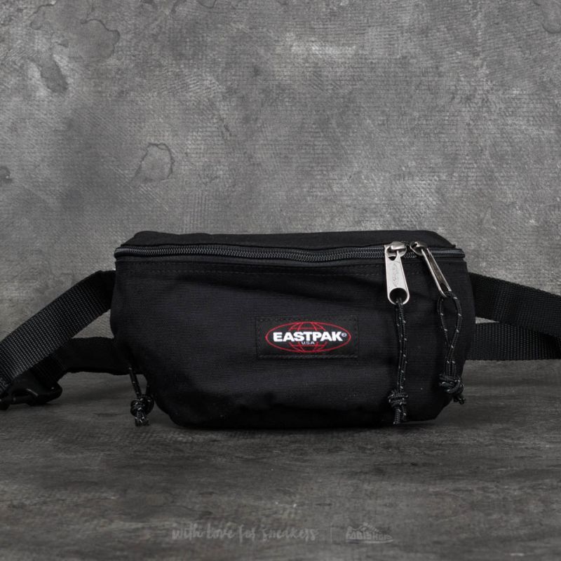 Чантичка за кръста Eastpak Springer Hip Bag Black