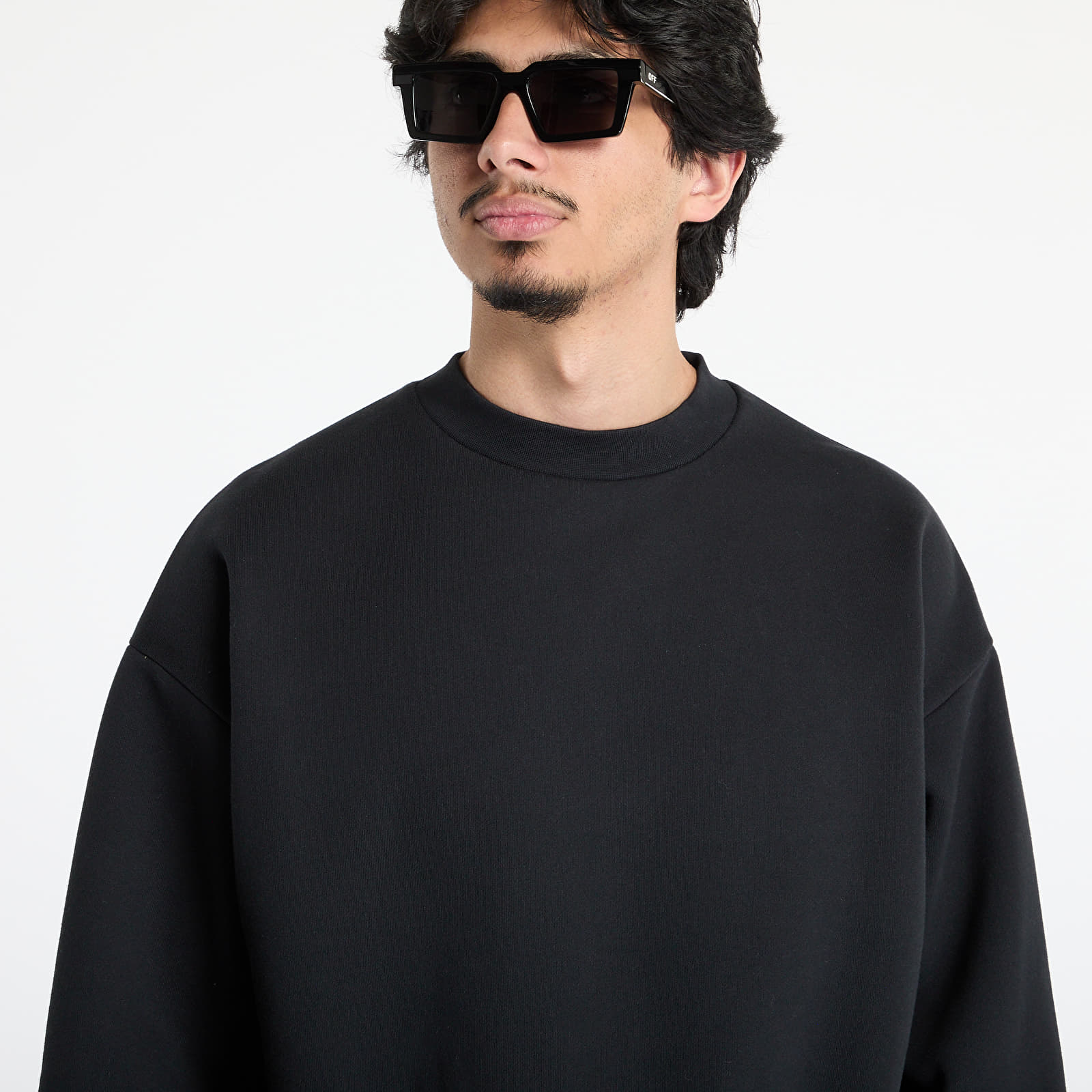 Mikiny Fear of God Essentials Classic Fit Fleece Crewneck Jet Black