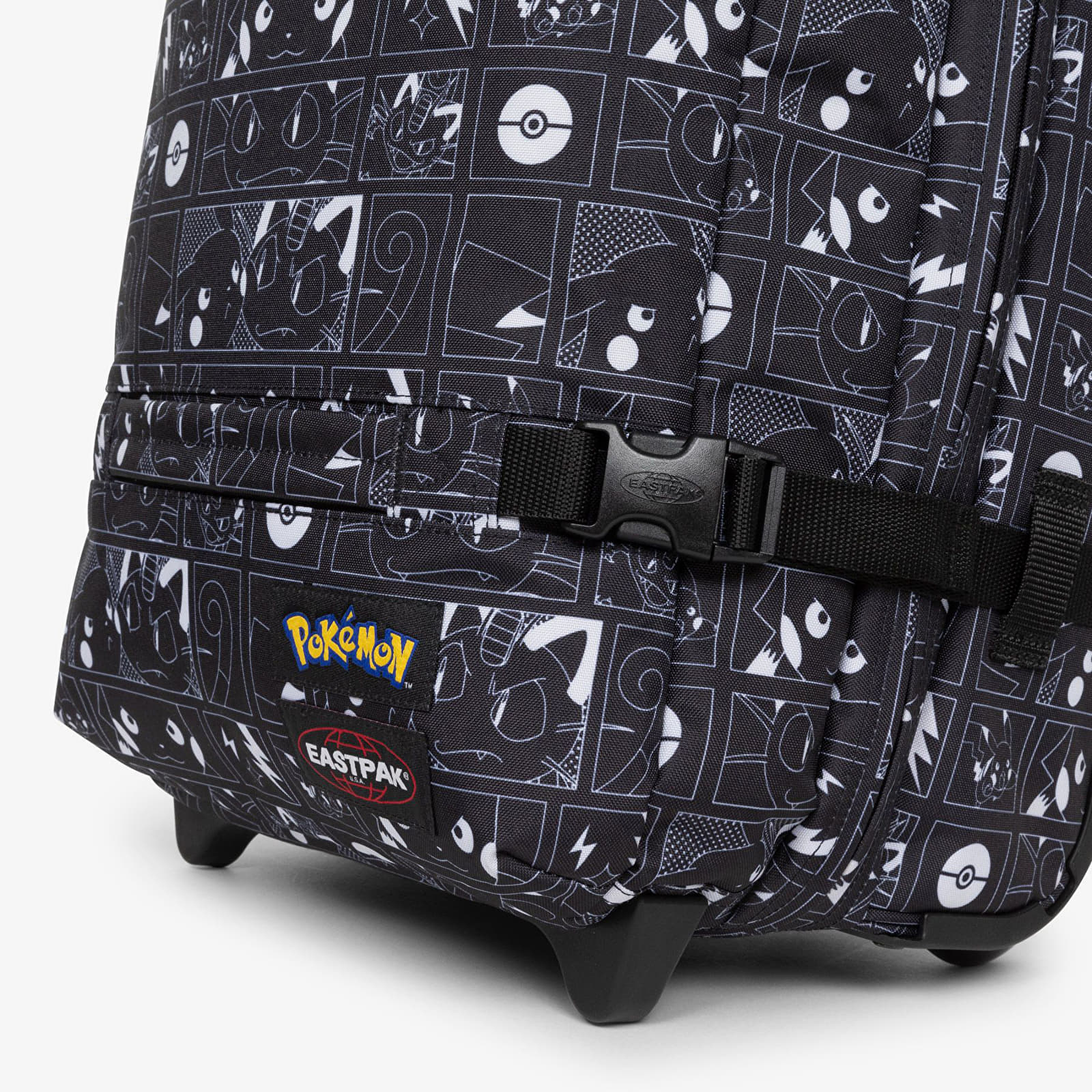 Други аксесоари EASTPAK Transit'r S Pokemon Luggage Black