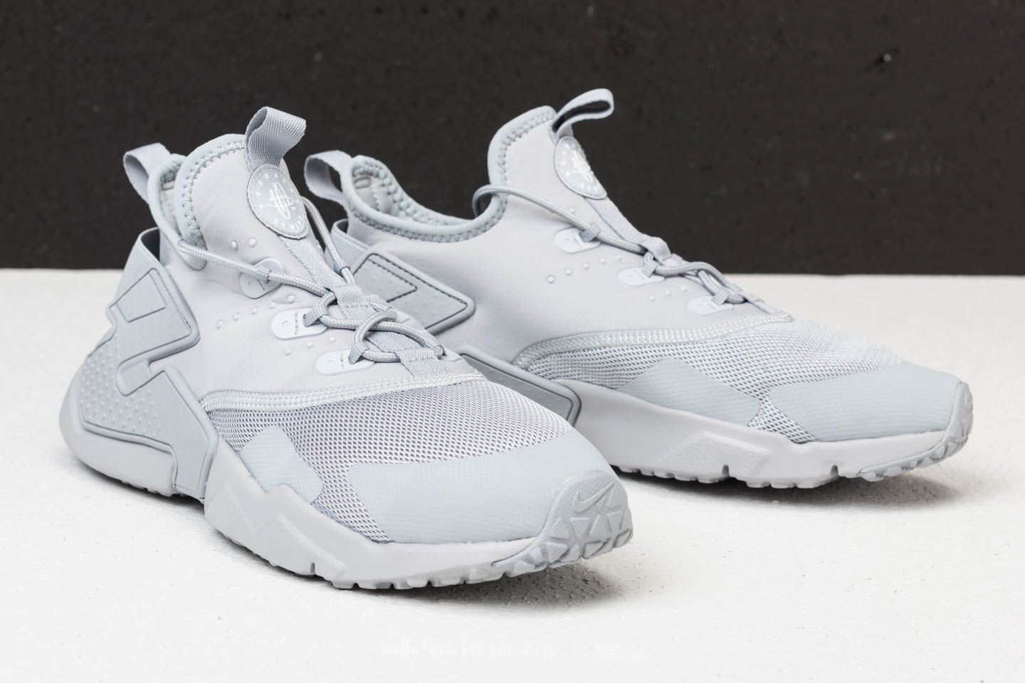 Nike huarache drift wolf grey top
