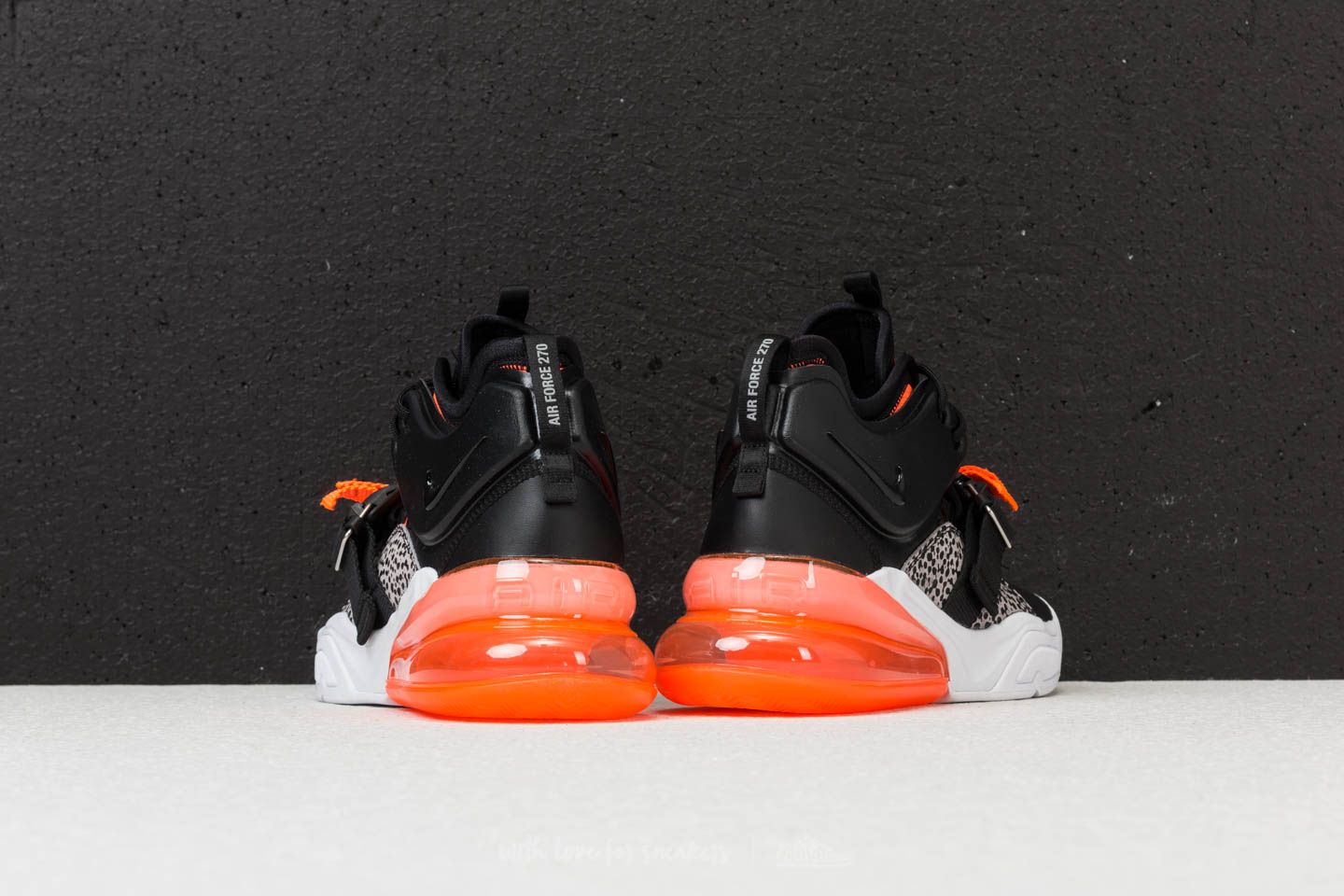 Nike air force 270 black and orange new arrivals
