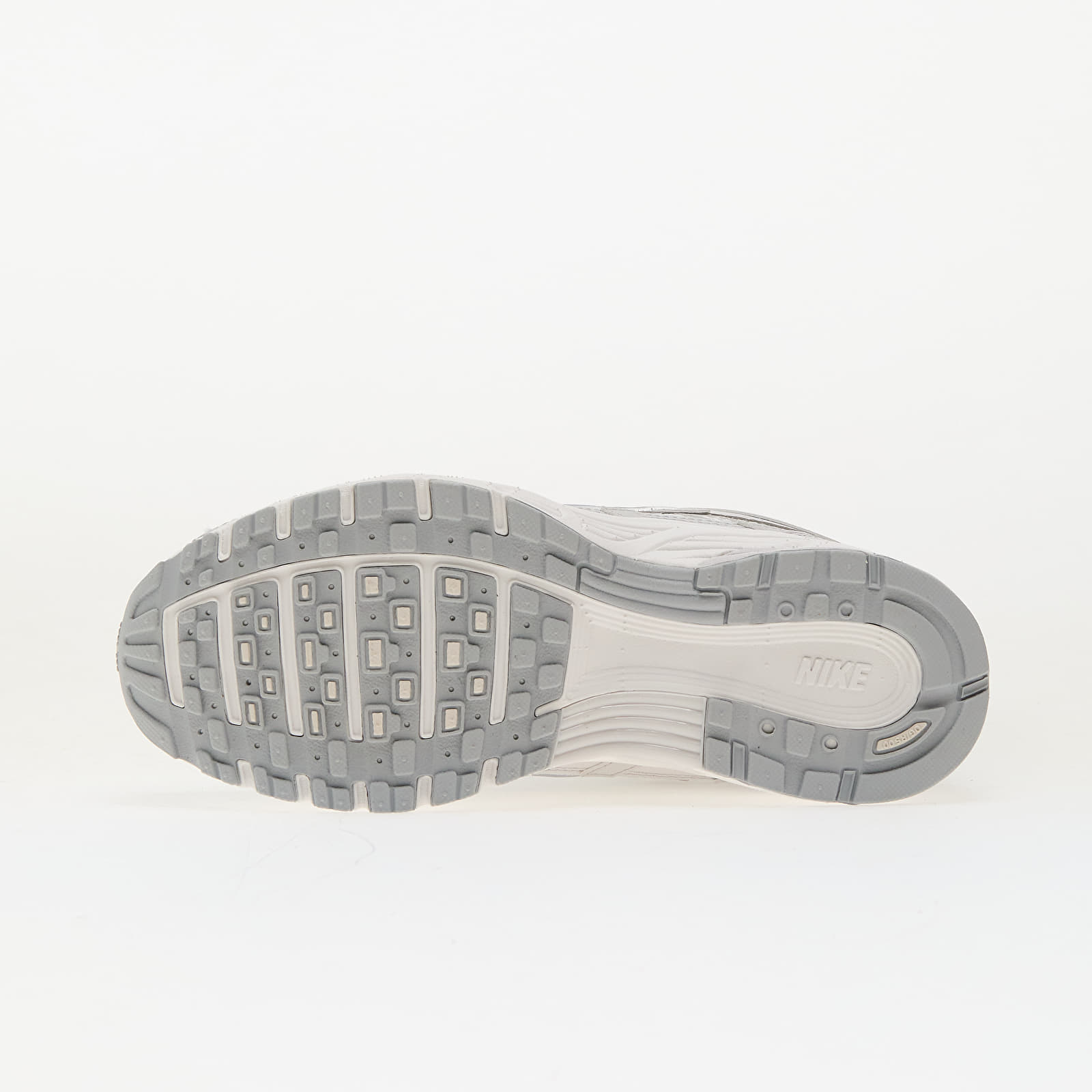 Dámské tenisky a boty Nike W P-6000 Se Summit White/ Wolf Grey-Vast Grey