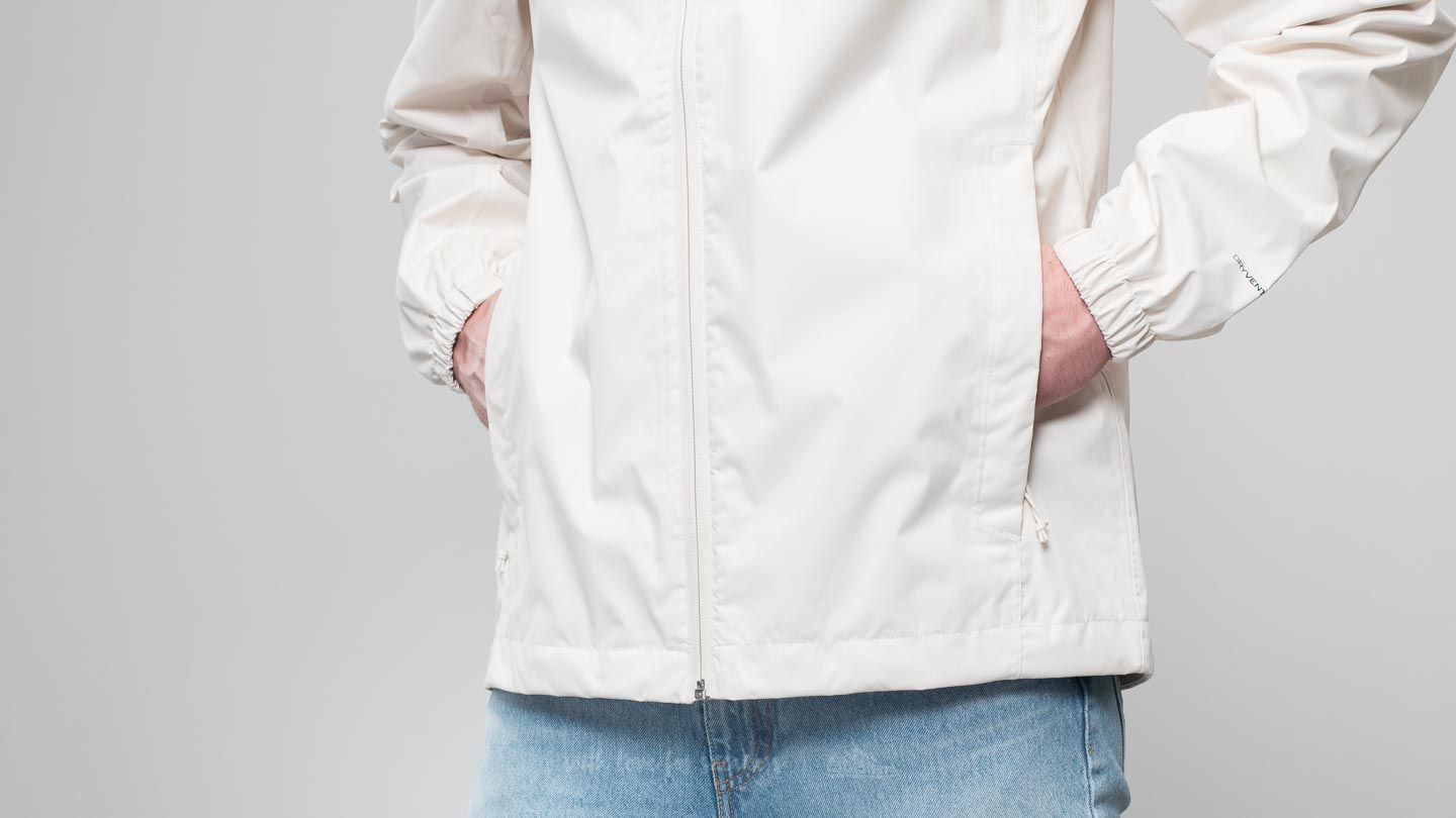 The north face hotsell mountain quest jacket white