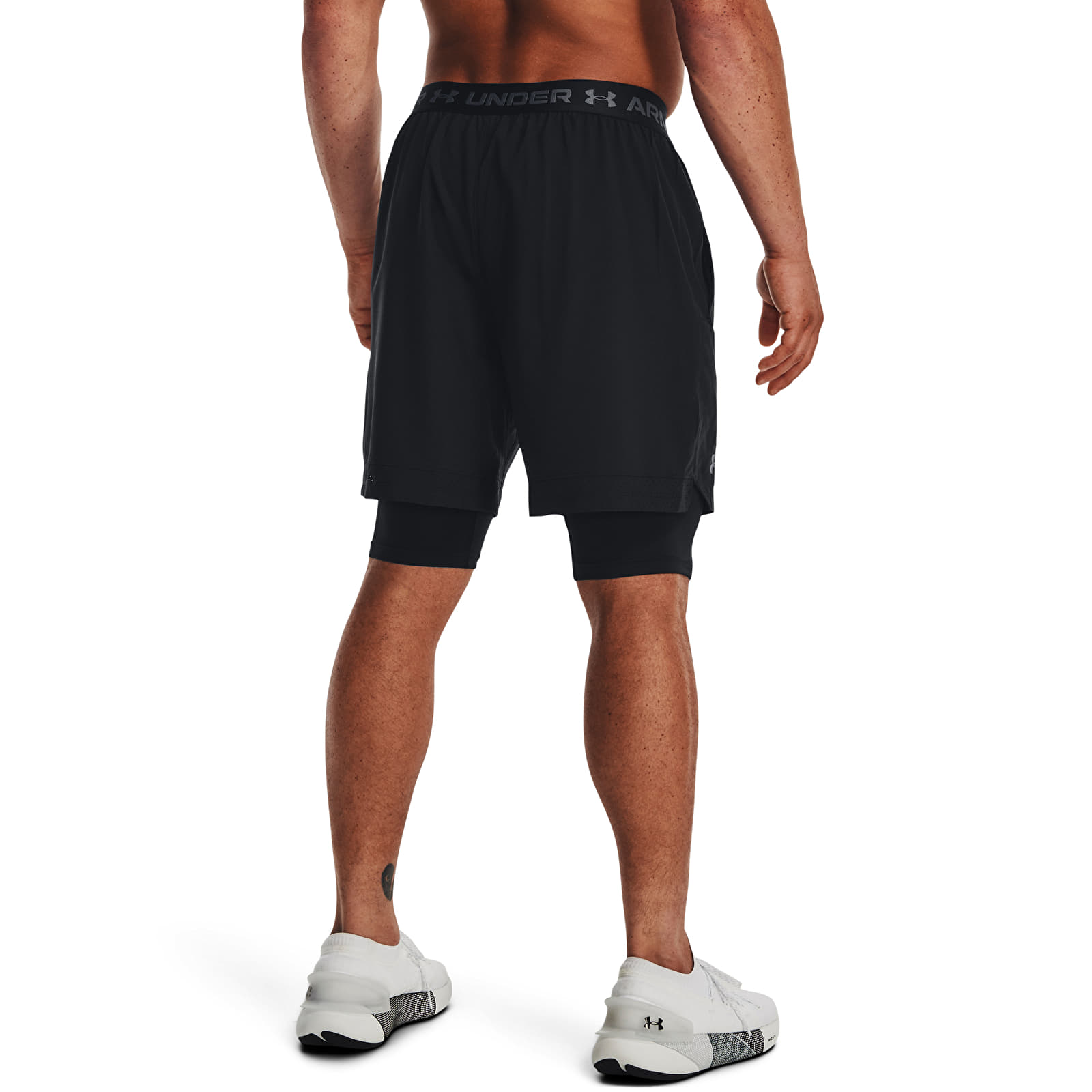 Men's shorts Under Armour Vanish Woven 2in1 Sts Black/ Black/ Pitch Gray