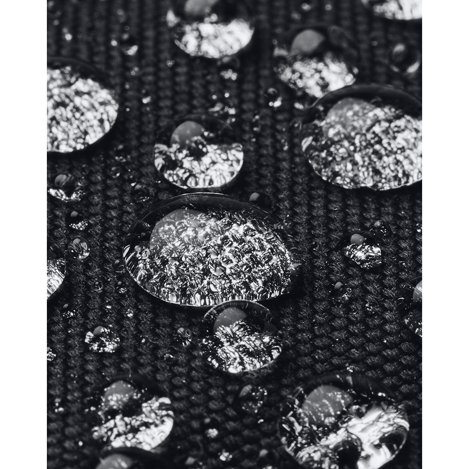 Ryggsäckar för män Under Armour Contain Backpack Black/ Black/ Metallic Gold