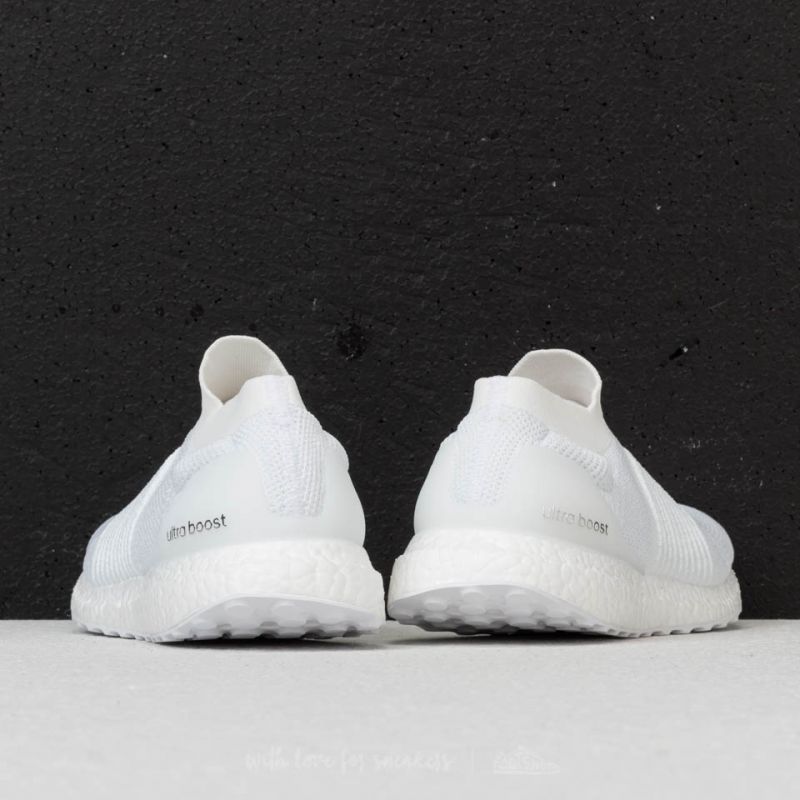fake ultra boost box Adidas Womens Ultraboost 1.0 Sportswear, Black/Black/Clear Pink, 4.5 A grey overlay features the classic three stripes and keeps the laces in place Can someone help me tell