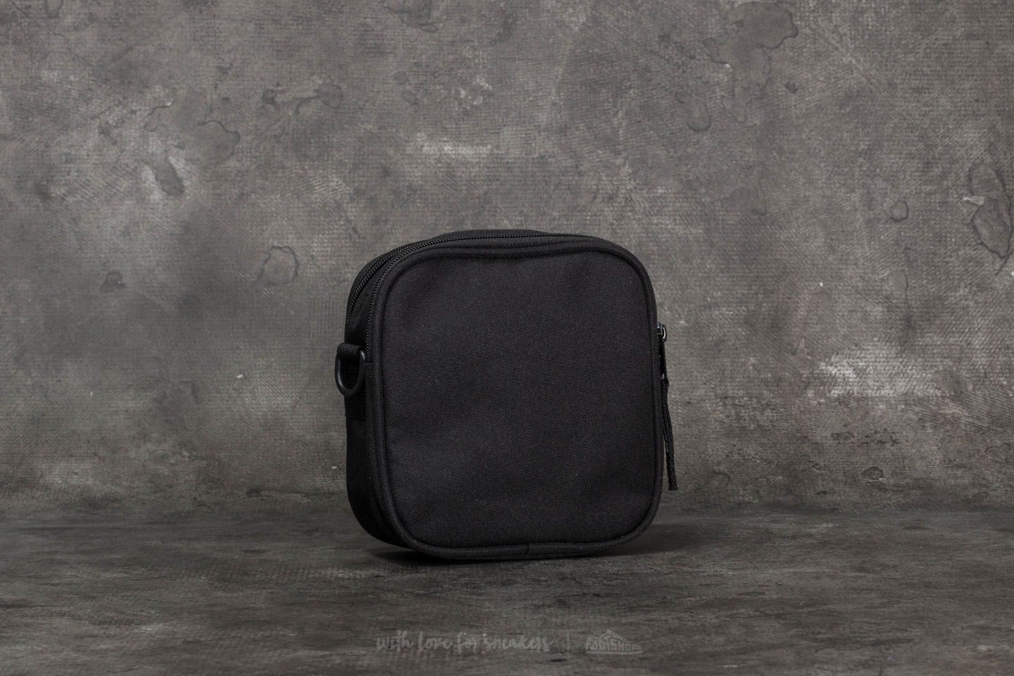 Crossbody чанти Carhartt WIP Essentials Small Bag Black