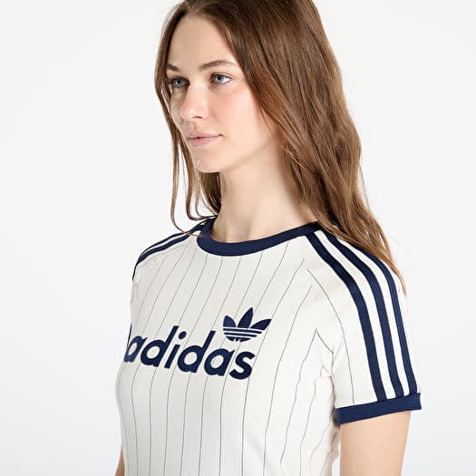 Tシャツ・カットソー Adidas Linear Cali Graphic T-Shirt Off White Night Indigo T-shirts adidas Linear Graphic Cali Tee Off White/ Night