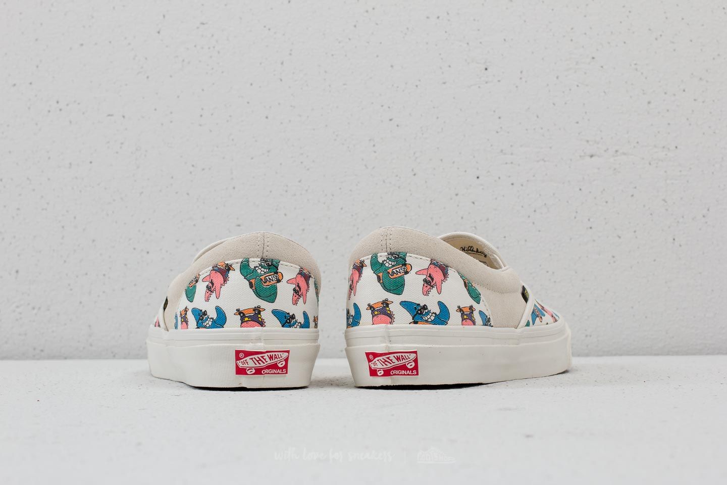 Og classic slip on lx spongebob sales
