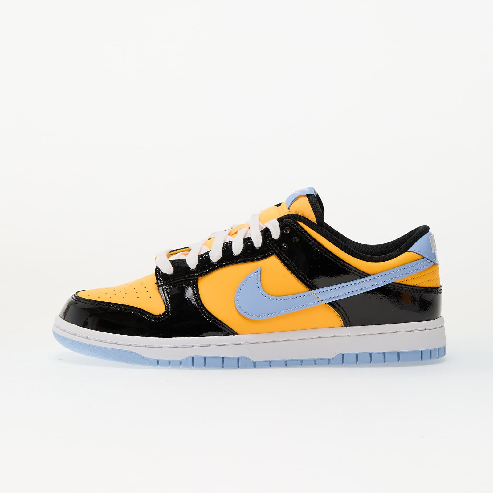 Levně Tenisky Nike Dunk Low Retro Se Black/ Aluminum-Laser Orange-White