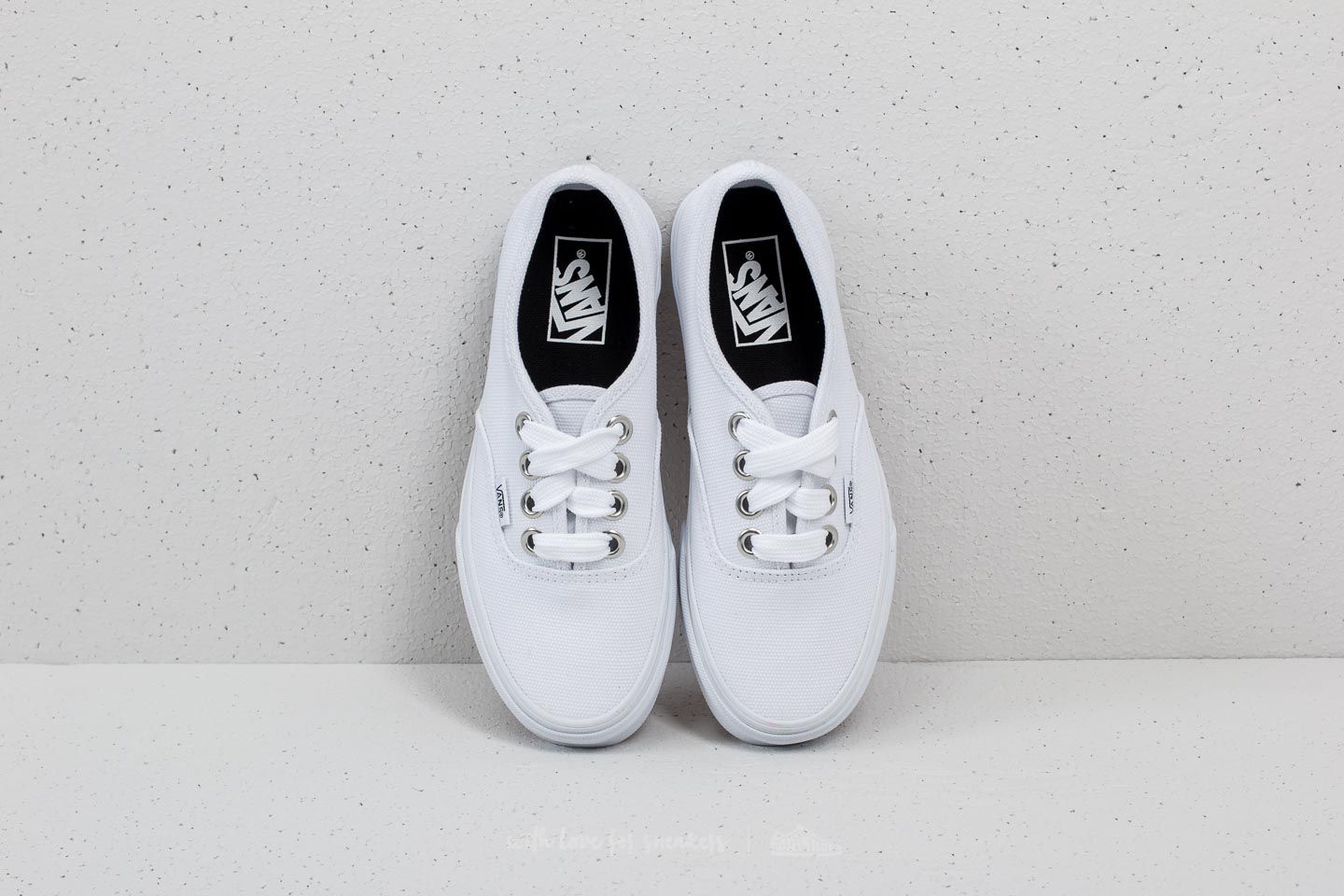 Vans oversized lace authentic discount