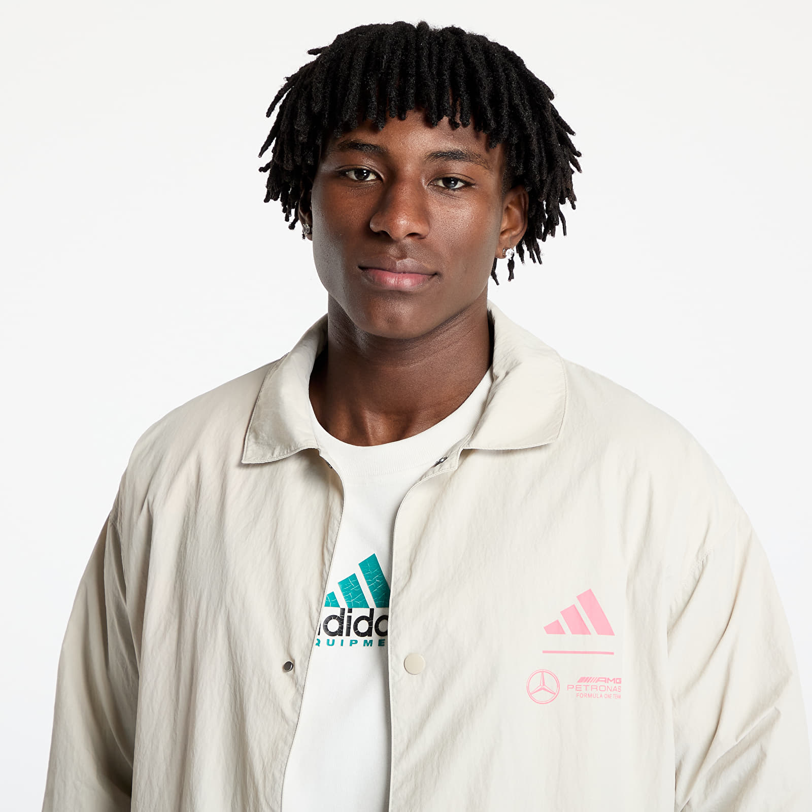 Jakas adidas x Mercedes AMG Petronas Formula One Team Summer Pack Coach Jacket Wonder Alumina