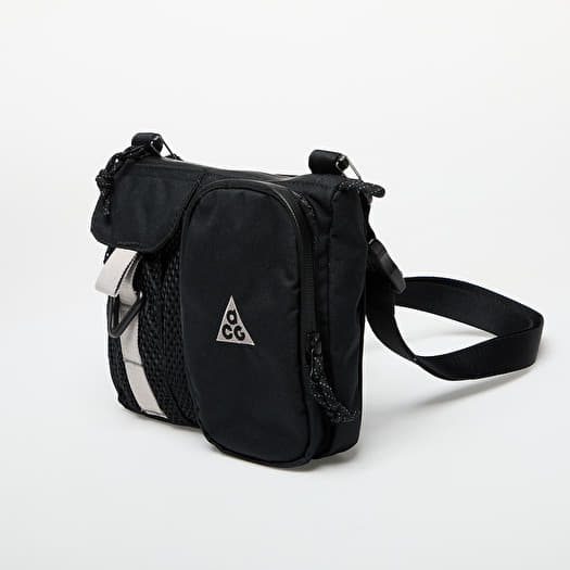 NIKE ACG DAYMAX 3L クロスボディバッグ NIKE公式】ナイキ ACG 